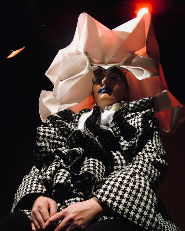  http://A%20photo%20of%20Uncurbed%20artist,%20Kelly%20Hoye